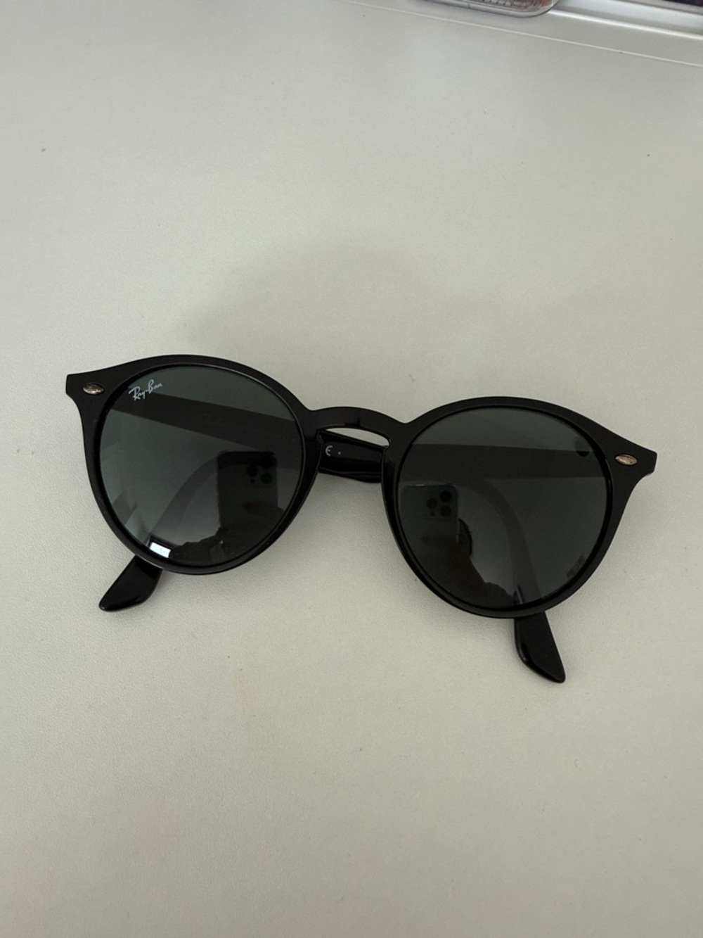 Ray-Ban Black Round Sunglasses with Black Case